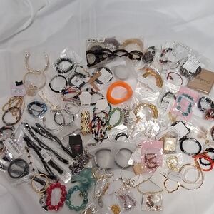 NWT Women's Over 100 Bracelets, Jewelry Lot